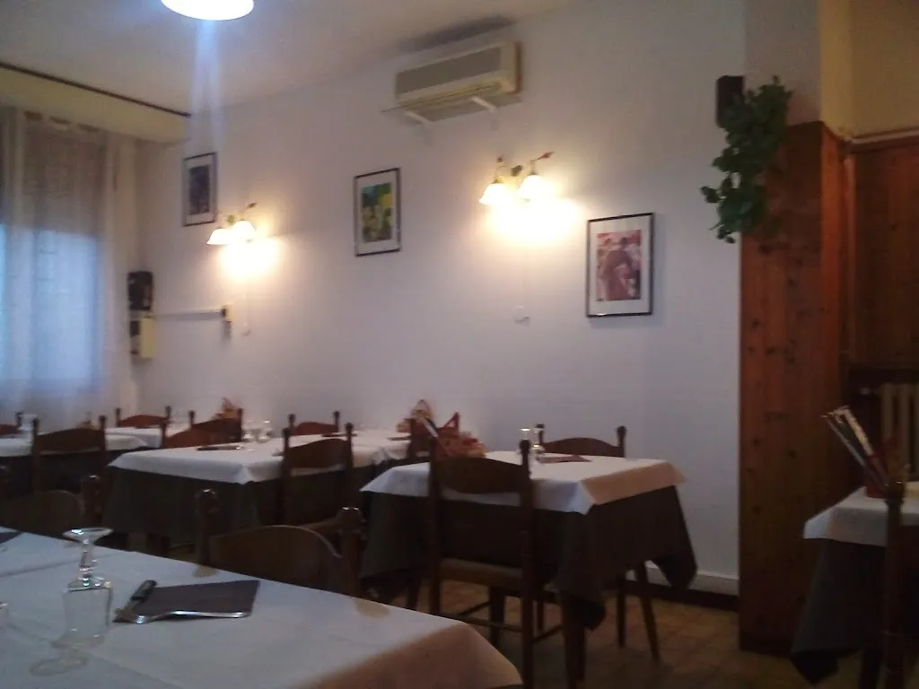 Trattoria IL CONFINE restaurant in Formignana