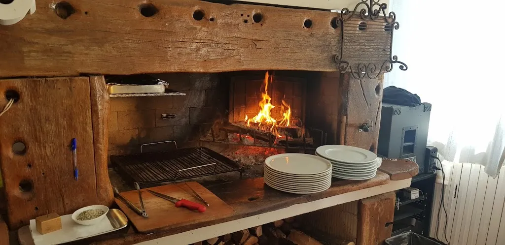 Andrea Caffarra_La Curva dei Baci_Fornovo di Taro_review