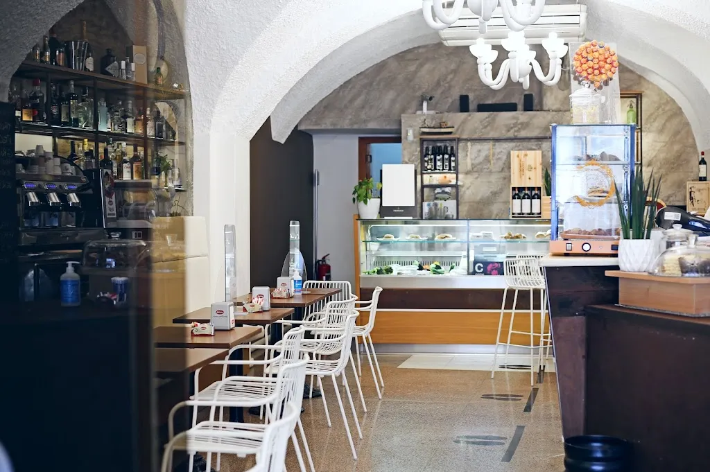 Yacht Bar_Ortona_slider_image_1