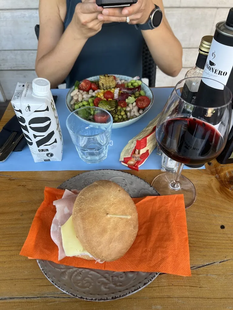 Danielle Miner_Coffee House by Granonero_Fornace Zarattini_review