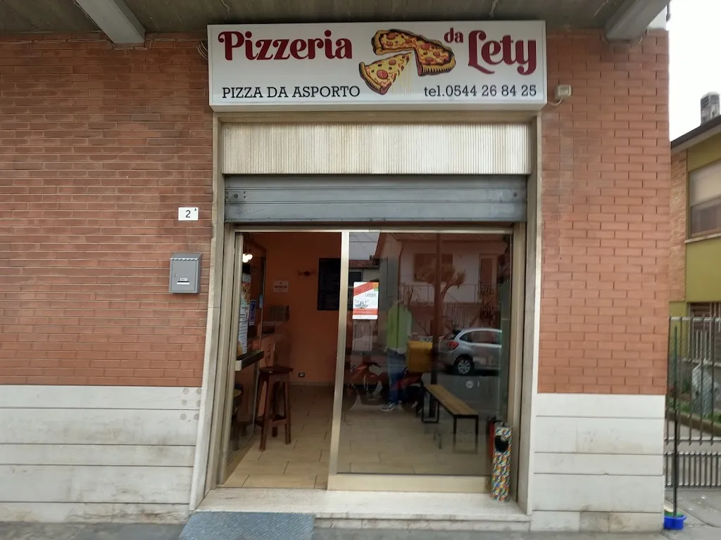 Pizzeria da Lety restaurant in Fornace Zarattini