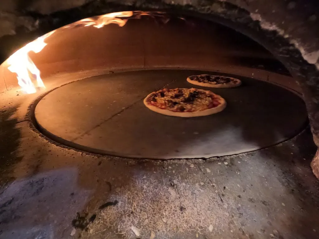 Pizzeria da Lety_Fornace Zarattini_slider_image_2