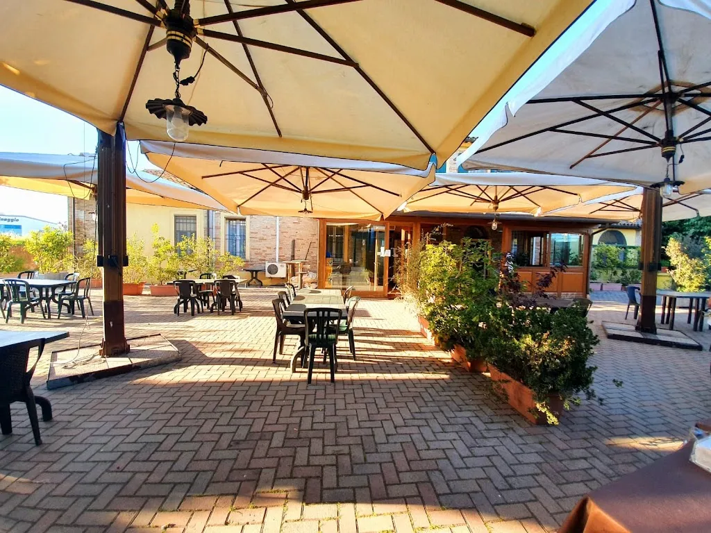 La Madia Ristorante Pizzeria restaurant in Fornace Zarattini