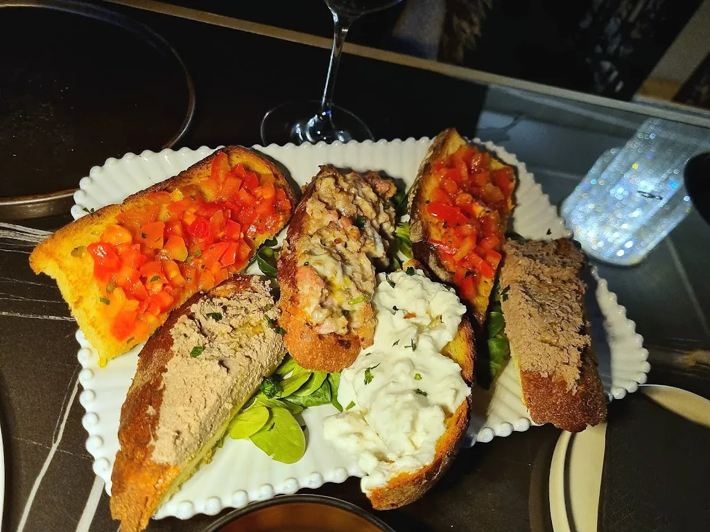 Due Cuori E Un Tagliere_Casa Ramón_Fornace Zarattini_recensione