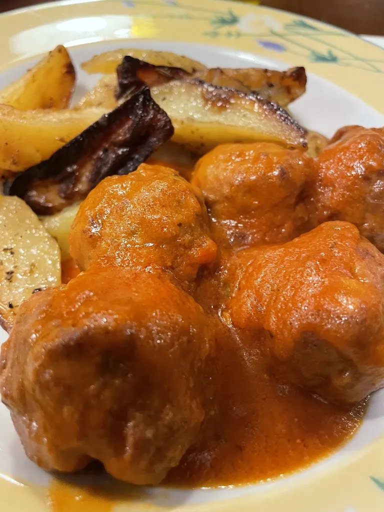 Francesco_Circolo Aurora Ravenna - osteria & cultura_Fornace Zarattini_review