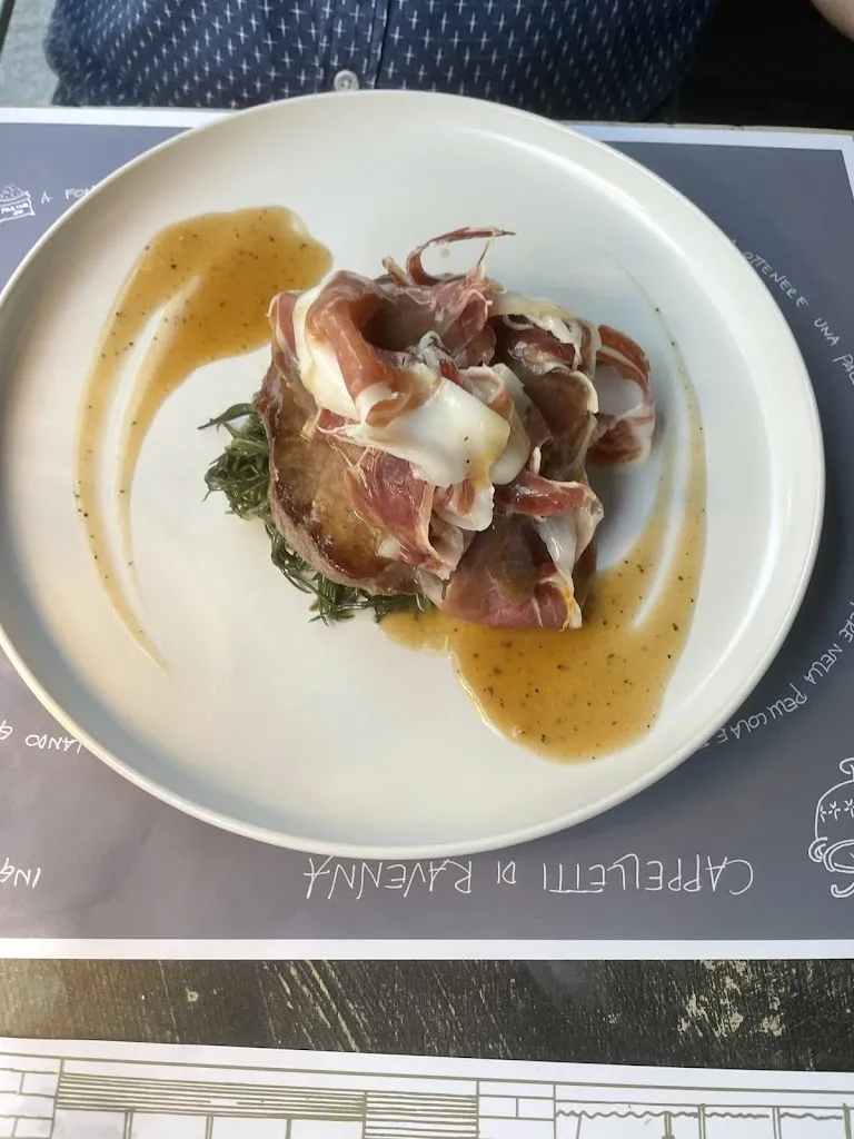 Jacqueline Guillemard_Cucina del Condominio_Fornace Zarattini_review