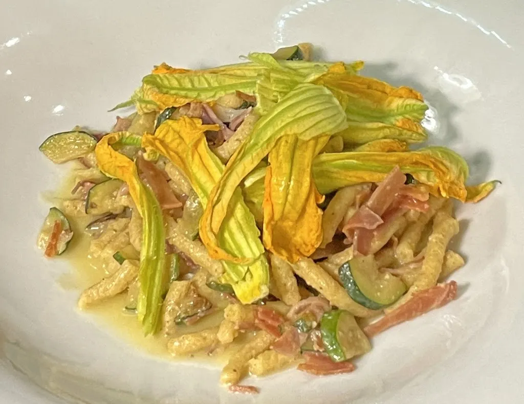 Ms D_Cucina del Condominio_Fornace Zarattini_review