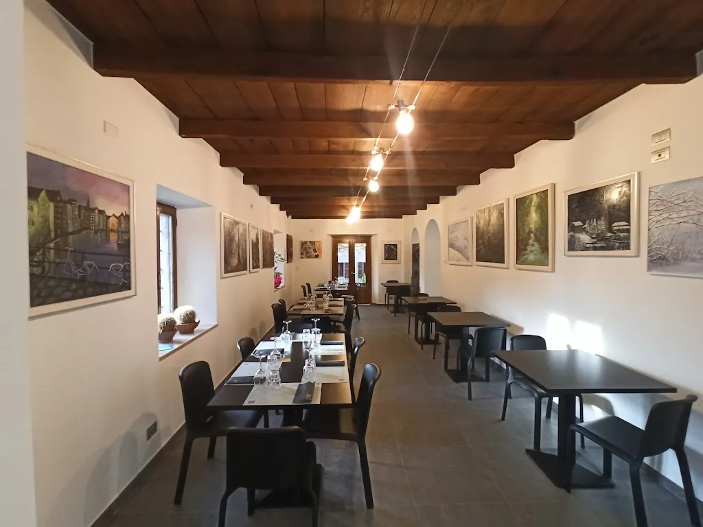 Giacomo Sassatelli_GUSTARIA pizzeria bar_Frassinoro_review