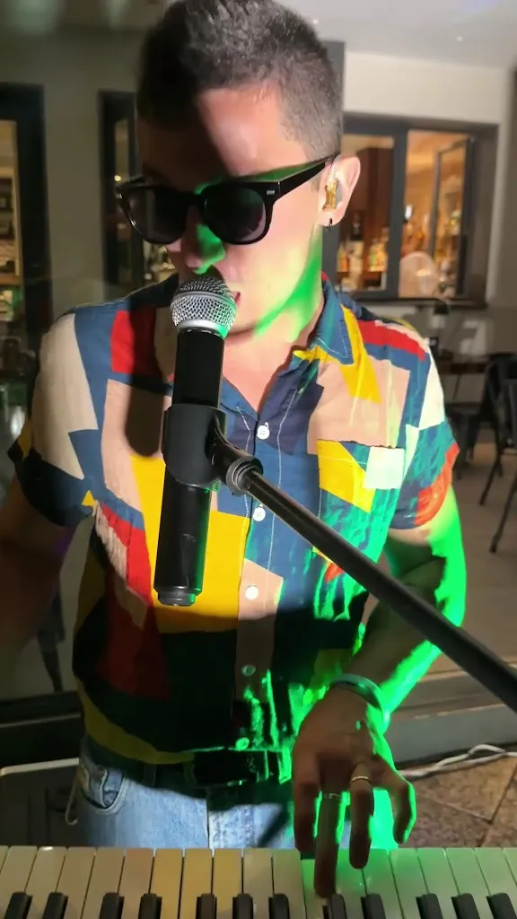 The Shed Wine Bar_Gaggio Montano_slider_image_2