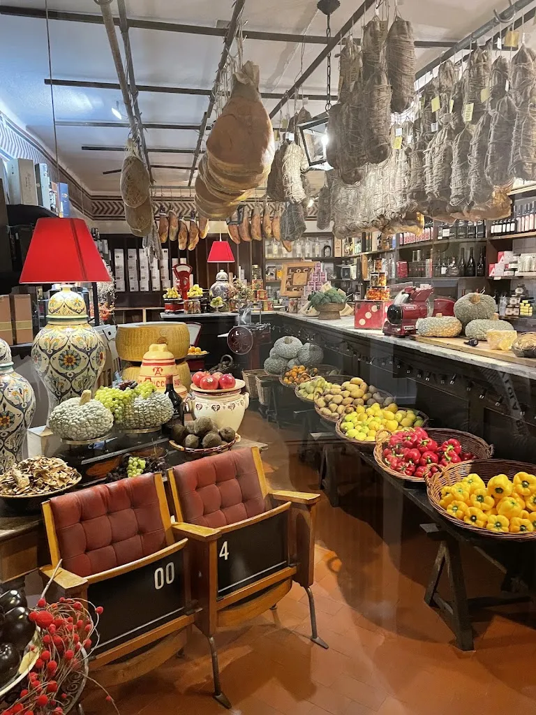 Laura Cepukaite_Locanda del Falco_Gazzola_review