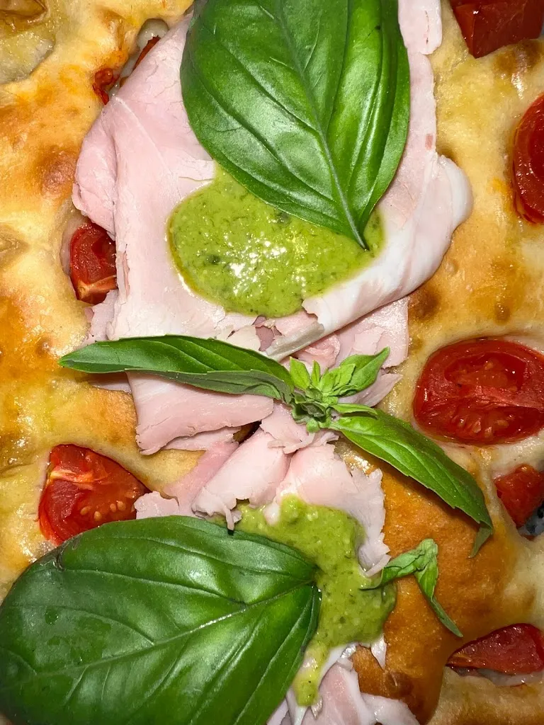 Trivial pizza_Gossolengo_slider_image_2