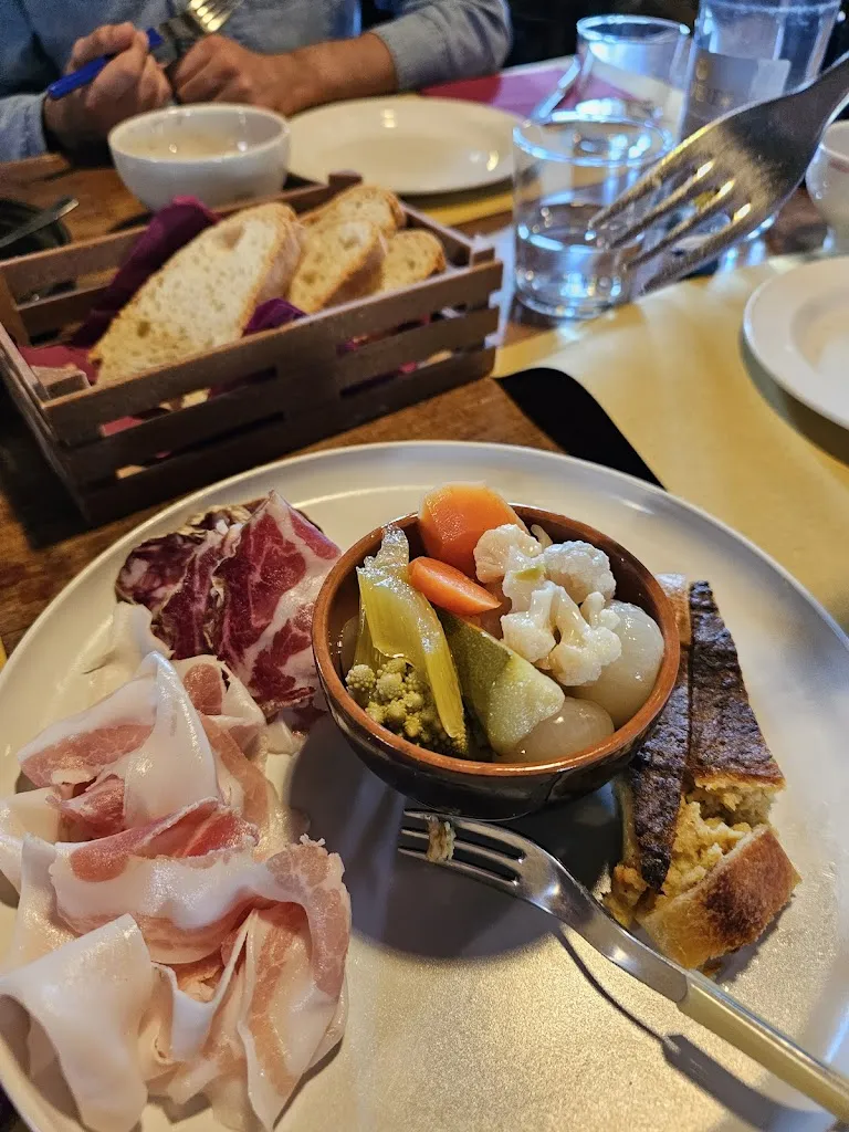 Osteria La Torre_Gragnano Trebbiense_slider_image_2