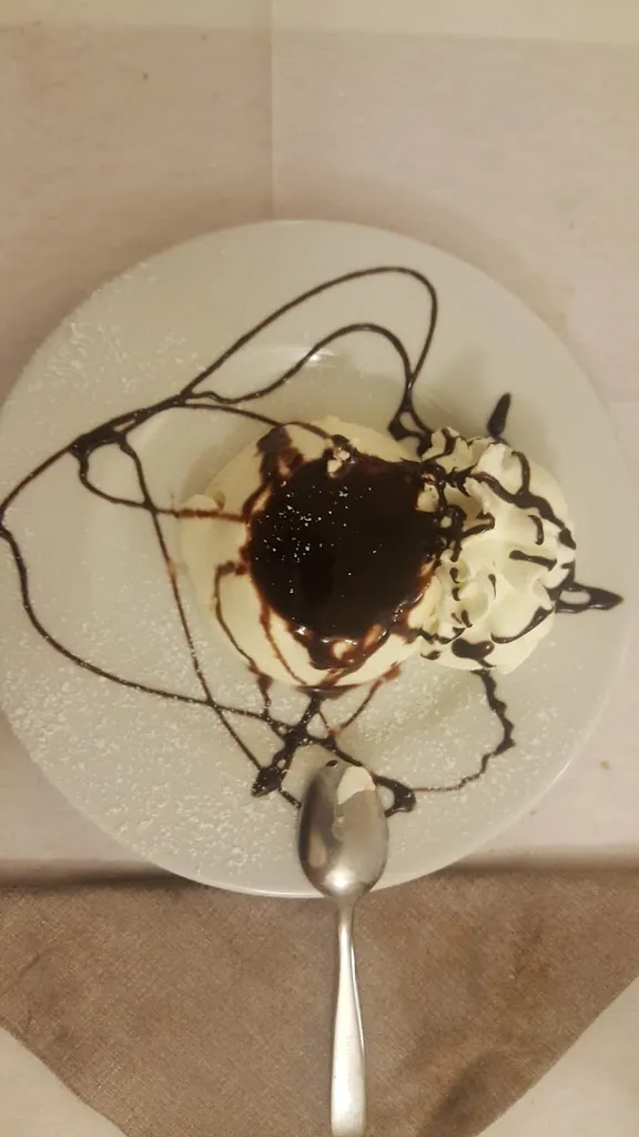 Oscar van Dillen_Bar Trattoria Pinocchio_Gragnano Trebbiense_review