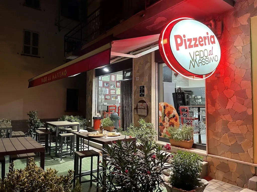 Silvio Chioni_Pizzeria d'asporto Vado al Massimo_Gragnano Trebbiense_review