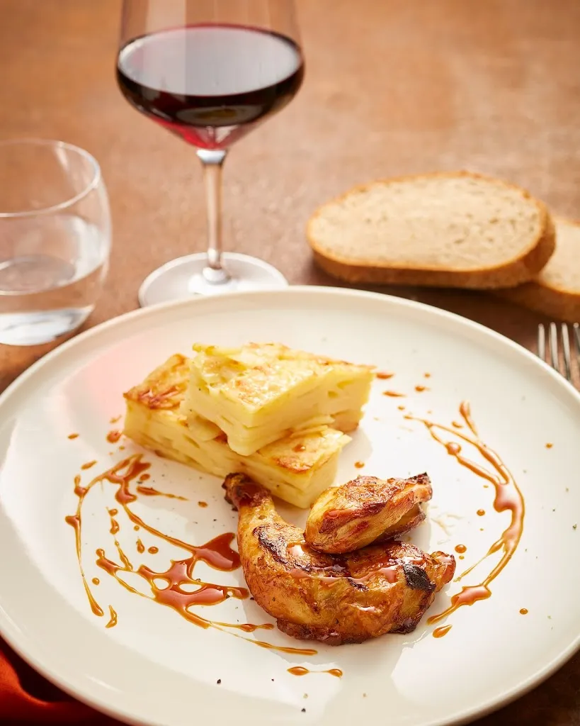 Opera Magna Bistrò restaurant in Granarolo