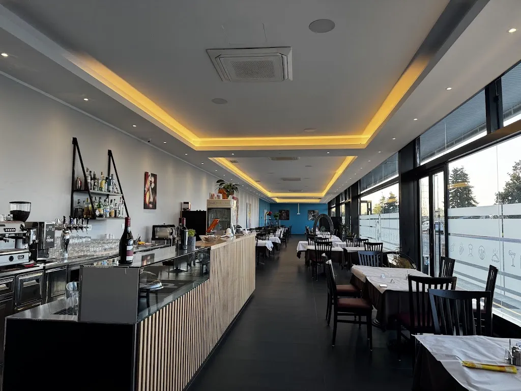 BRIDGE RESTAURANT & PIZZA restaurant in Gualtieri