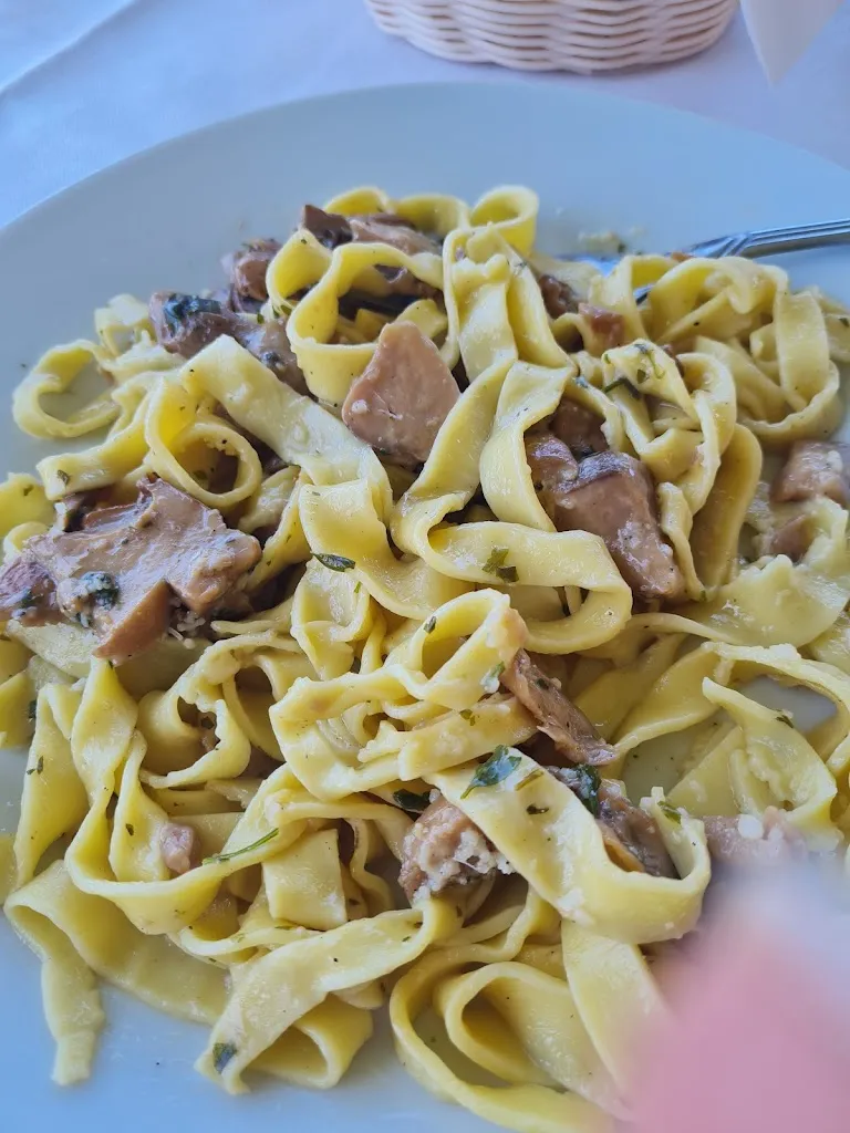 ΑΙΚΑΤΕΡΙΝΗ ΣΦΑΙΡΙΔΟΥ_Il Faro_Guiglia_review