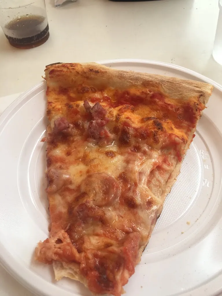 Kim Thomas_Pizzeria La Diavola_Lagosanto_review