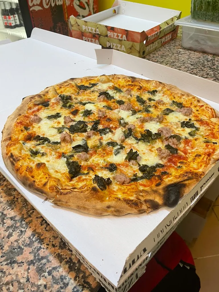 Pizzeria La Diavola_Lagosanto_slider_image_1