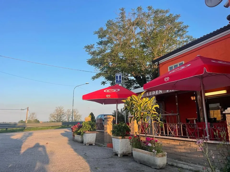 Bar Leden di Corli Marialena_Lagosanto_slider_image_2