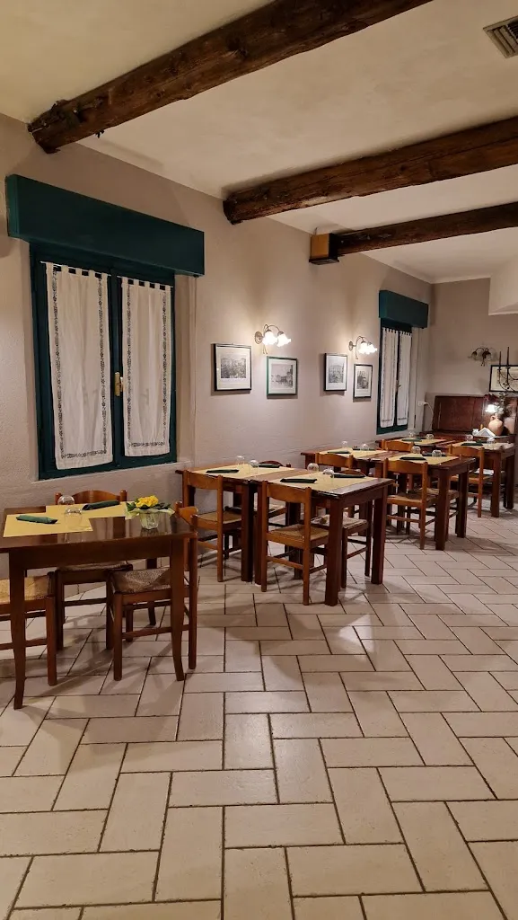 Osteria Del Borgo restaurant in Lavezzola
