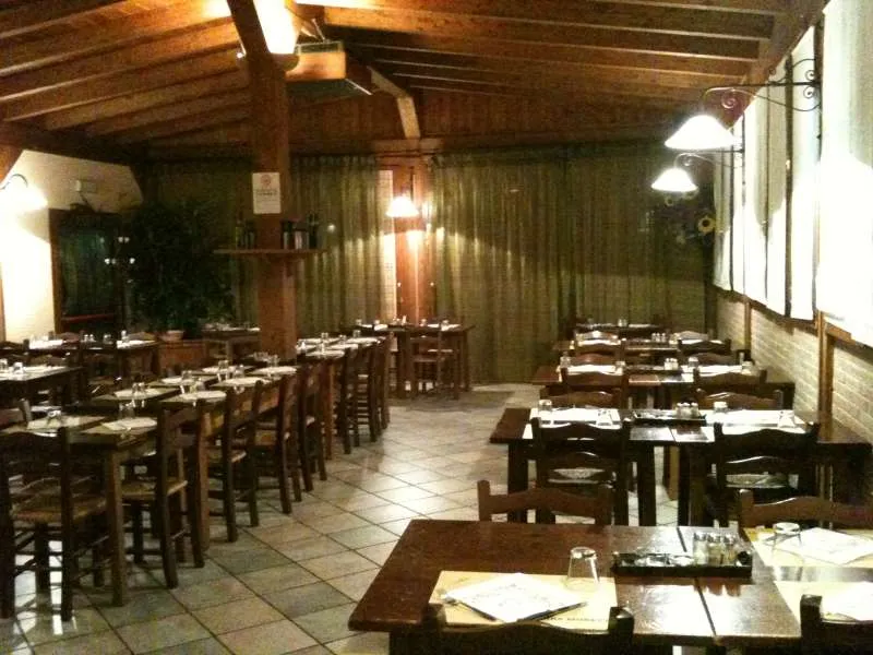 Trattoria dell'Angelo restaurant in Lavezzola