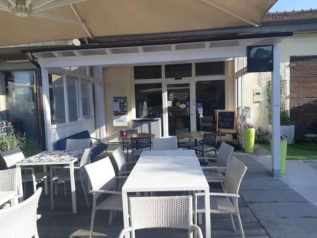 Fuori di Pizza!!! restaurant in Lavezzola