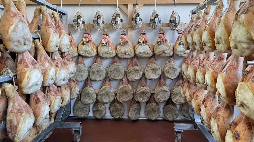 Postal Salumi SAS - CANTINA e LA DEGUSTERIA_Langhirano_slider_image_3