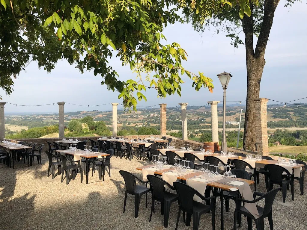 Il Cortile Agriturismo Dall'Asta_Langhirano_slider_image_3
