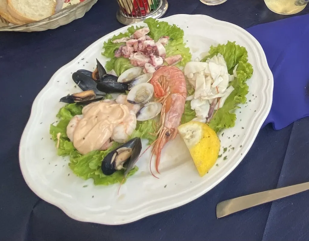 dekladen_Cinque E Mezzo_Lido Adriano_review