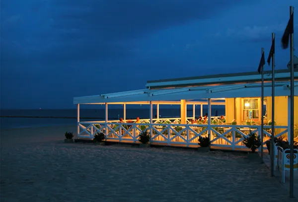 bagno Alessandra restaurant in Lido Adriano