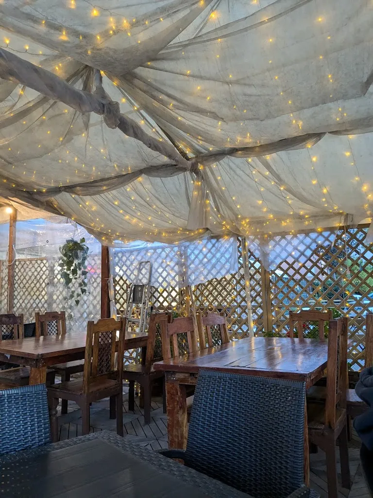 Pizzeria Horus_Lido Adriano_slider_image_1