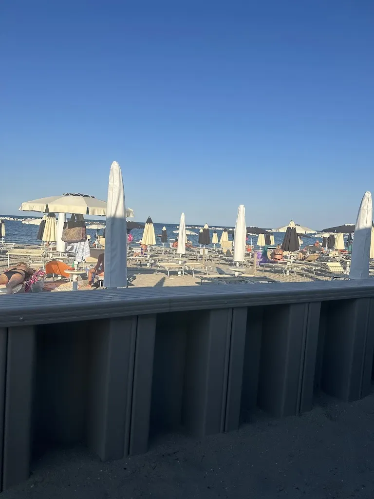 vitale papolino_Bagno Luna Beach Nuova Gestione_Lido Adriano_review