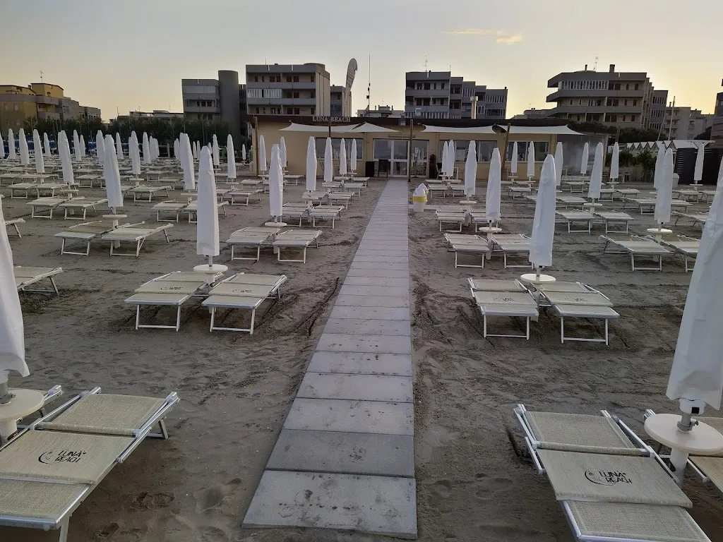 Bagno Luna Beach Nuova Gestione_Lido Adriano_slider_image_3