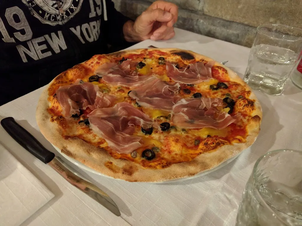 Filippo Vitale_Ristorante Pizzeria La Nicchia_Lizzano in Belvedere_recensione