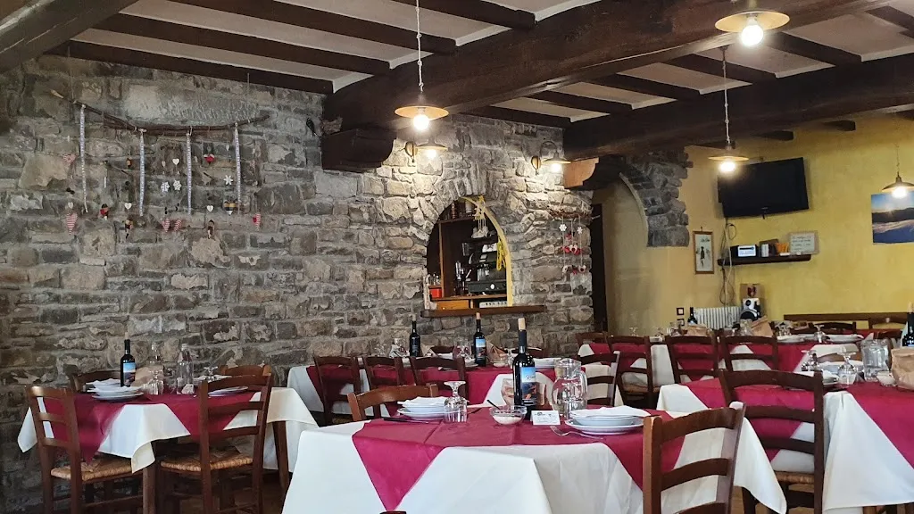 Agriturismo Le Roncacce restaurant in Lizzano in Belvedere