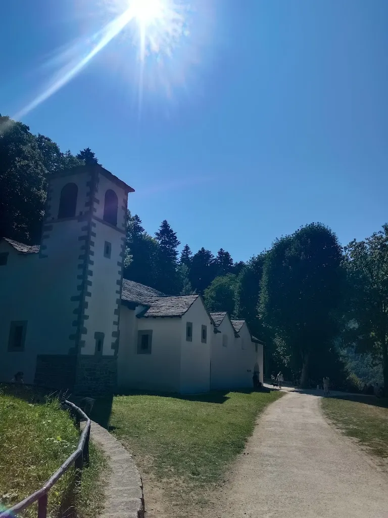 Alessandro Sichia_Sanctuary of Madonna Dell'Acero_Lizzano in Belvedere_recensione