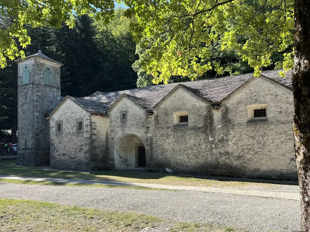 Sanctuary of Madonna Dell'Acero_Lizzano in Belvedere_slider_image_3