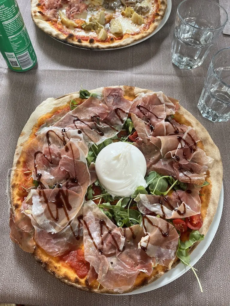Emma P_Pizzeria La Lucciola_Lugagnano Val d'Arda_review