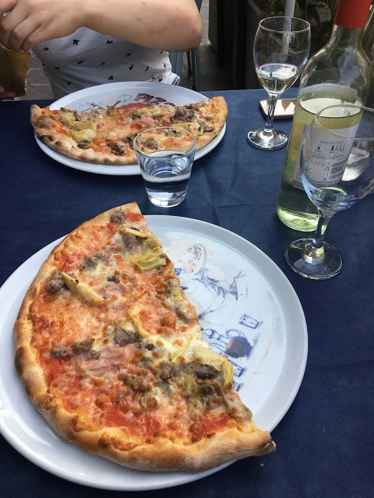 Mihail Macari_Pizzeria Ristorante da Nino_Luzzara_review