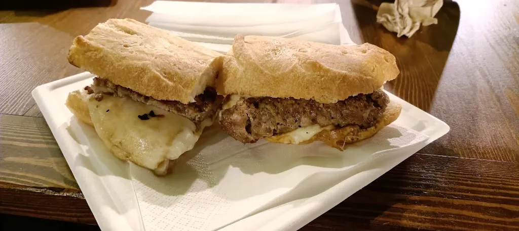 Giovanni Ludeno_Vin Café Dal Corvo_Pescocostanzo_review