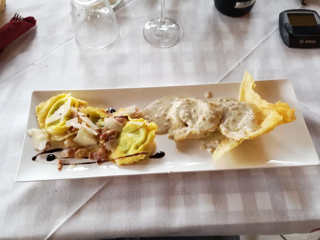 Ferrari Luca_Ristorante Bar Il Maneggio_Magreta_review