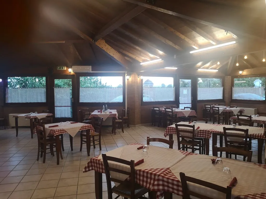 Ristorante Bar Il Maneggio restaurant in Magreta