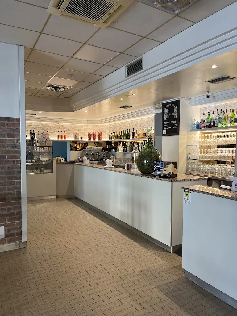 Bar Manzolino_Manzolino_slider_image_1