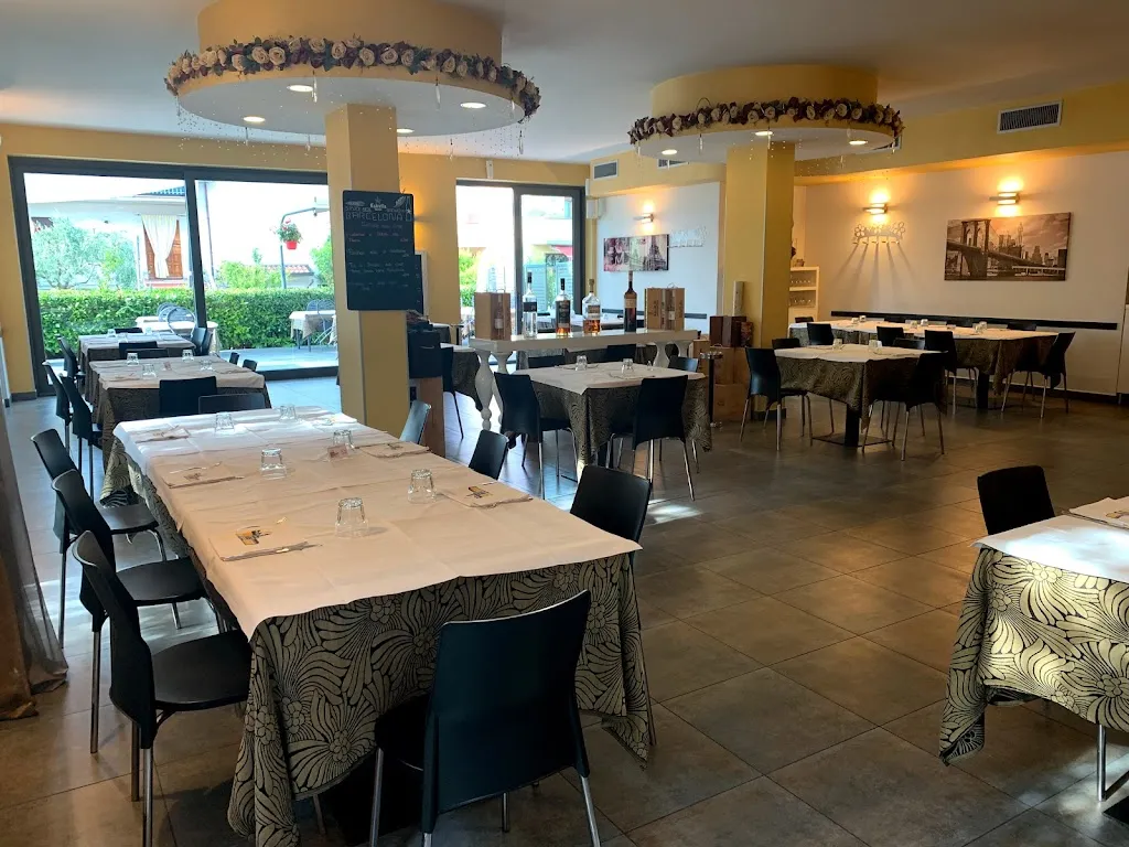 Albergo Ristorante Pizzeria Borgonovo restaurant in Longiano