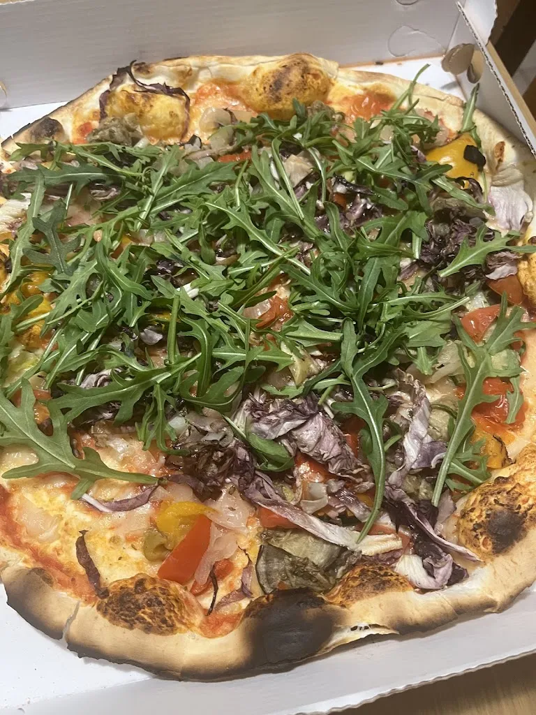 Alisa_Pizza Max_Longiano_review