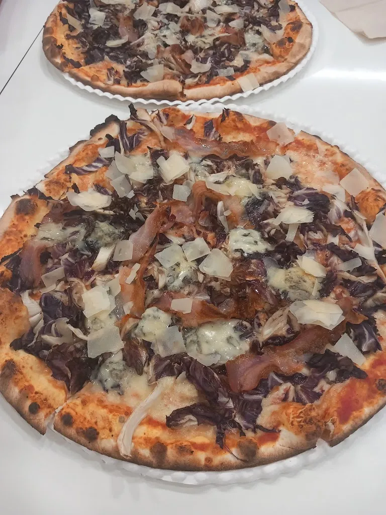 Pizza Max_Longiano_slider_image_2