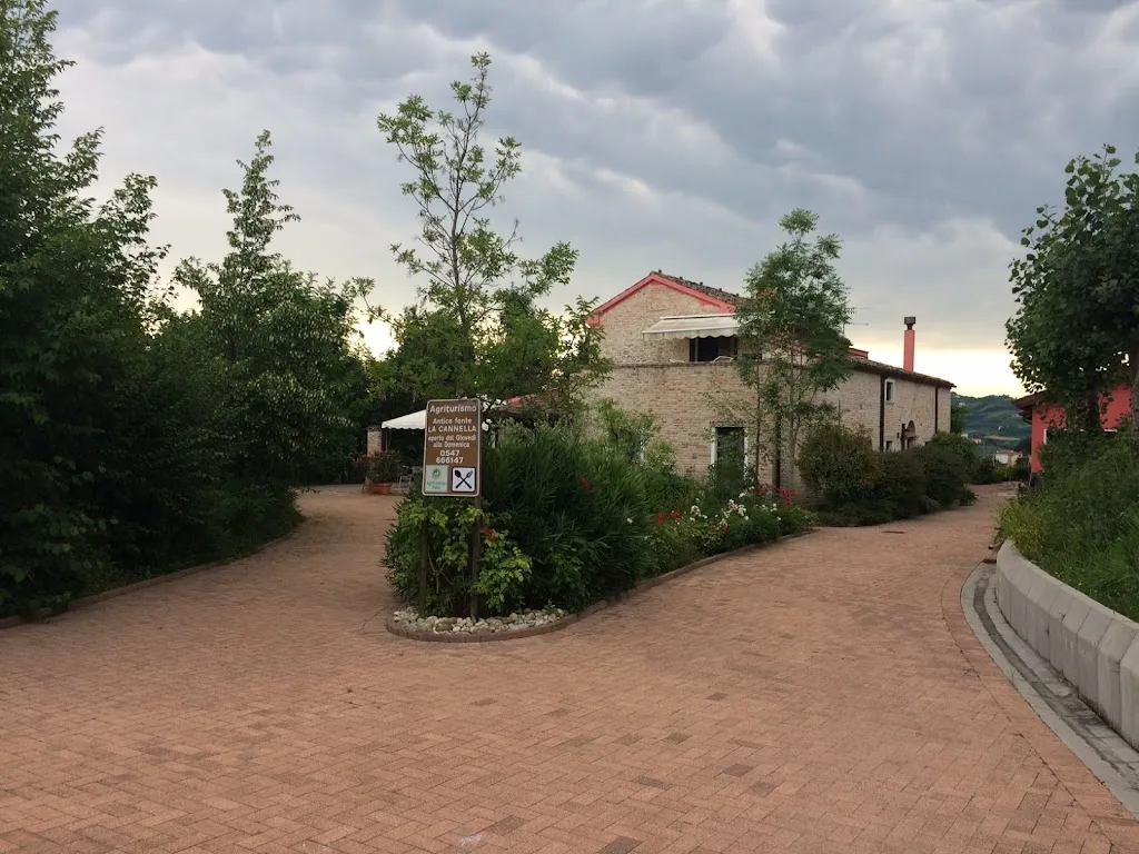 The Antica Fonte Cannella Farm restaurant in Longiano