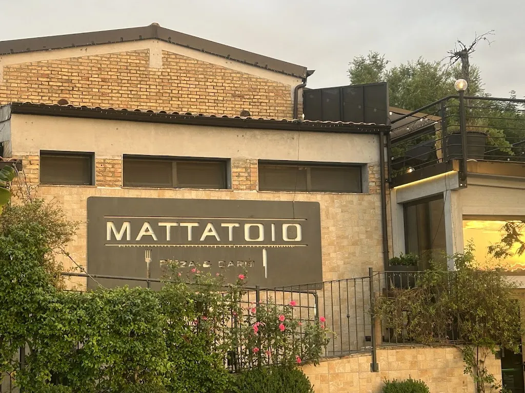 Mattatoio Pizza E Carni restaurant in Picciano