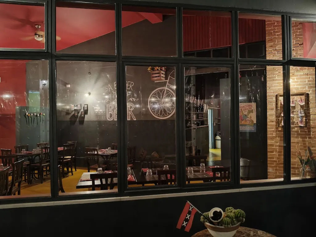 Amsterdam Pub_Marina di Ravenna_slider_image_3